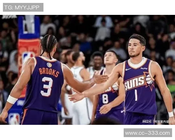 太阳队史首次双星闪耀布克与狄龙均30得分却不到30分钟上场时间 太阳队史首次双星闪耀布克与狄龙均30得分却不到30分钟上场时间