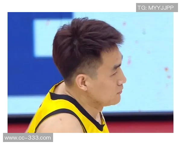 斯潘塞琼斯砍下生涯新高28分三分球表现出色但球队仍遭遇失利