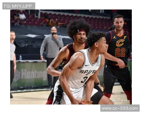 凯尔登出战17分钟高效表现6中4贡献11分5板正负值16助球队胜利 凯尔登出战17分钟高效表现6中4贡献11分5板正负值16助球队胜利