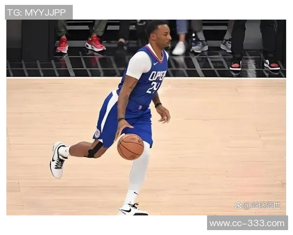 鲍威尔本赛季表现惊艳场均245分三项命中率均超四成 鲍威尔本赛季表现惊艳场均245分三项命中率均超四成